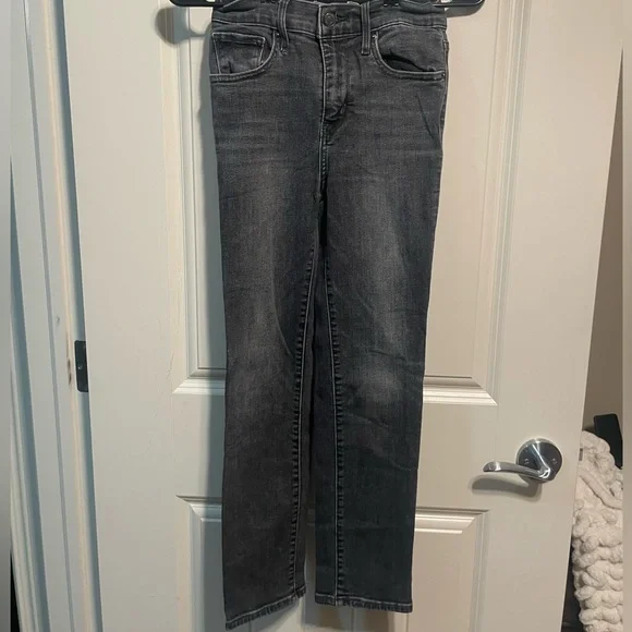 High Rise Straight Crop - Picture 2 of 5